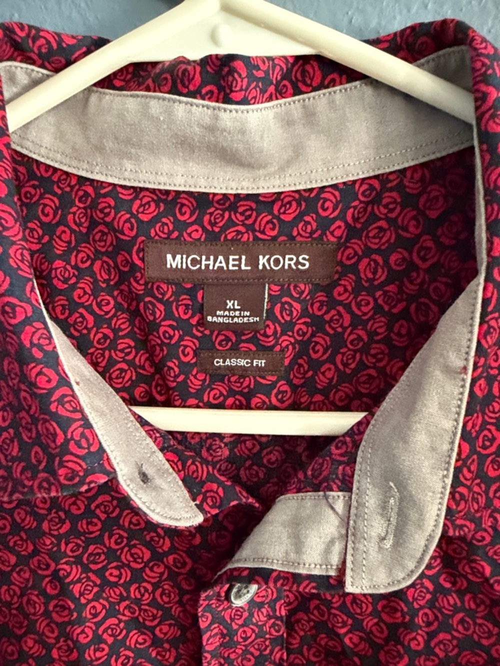 Michael Kors Men's Red and Black Short-Sleeve Button-Down Shirt - Picture 2 of 3